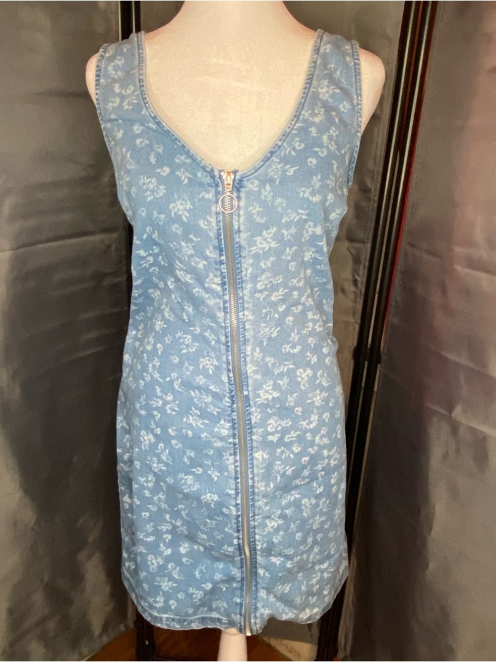 No Boundaries floral denim zip front midi dress 15/17